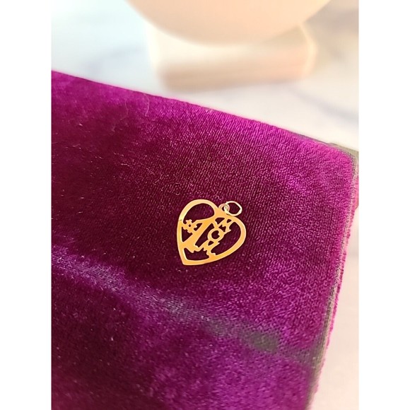 14K Gold Cut Out #1 Mom Heart Pendant/ Signed MBR - Picture 6 of 9